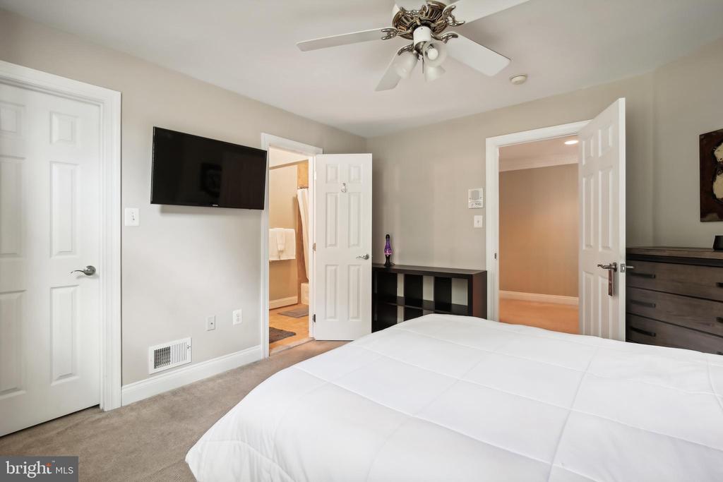 1409 Wynhurst Ln