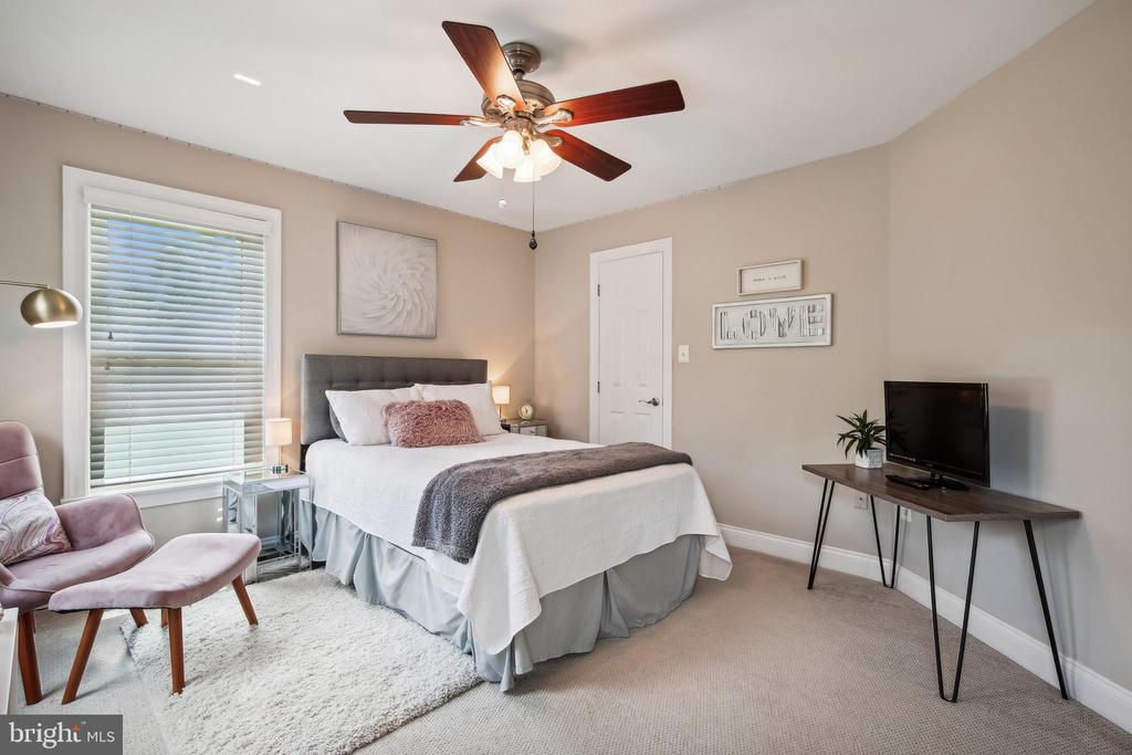 1409 Wynhurst Ln