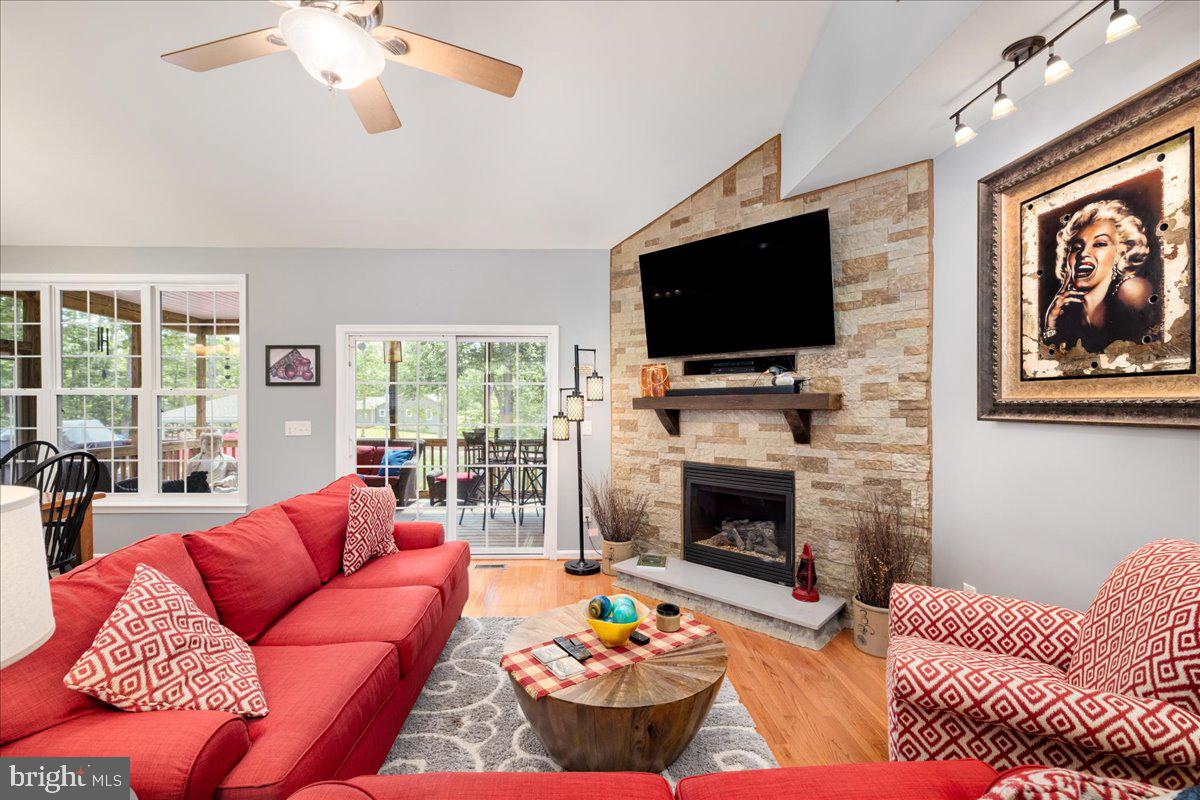 1346 Alma Gaynelle Dr