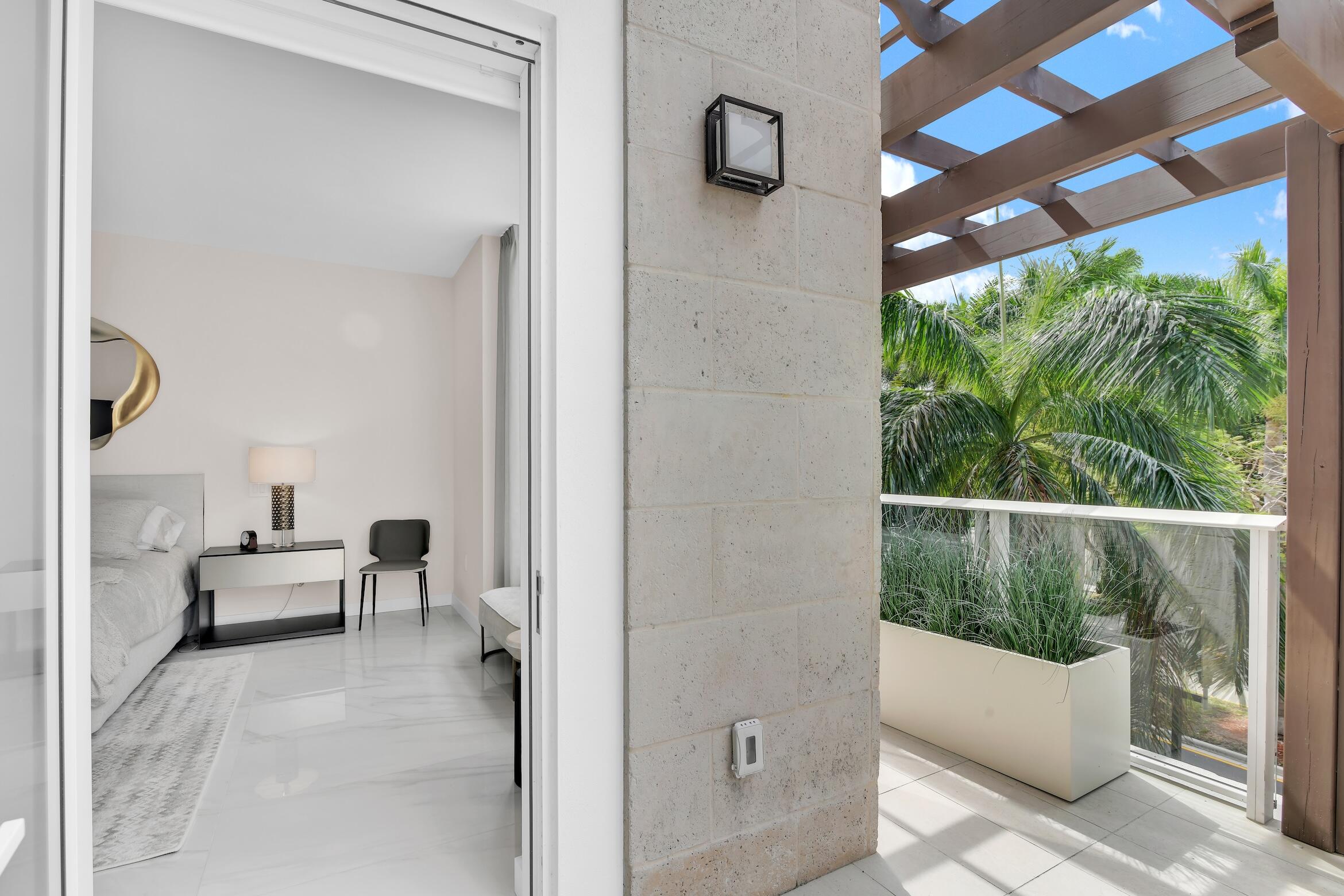 220 SE Mizner Boulevard 308