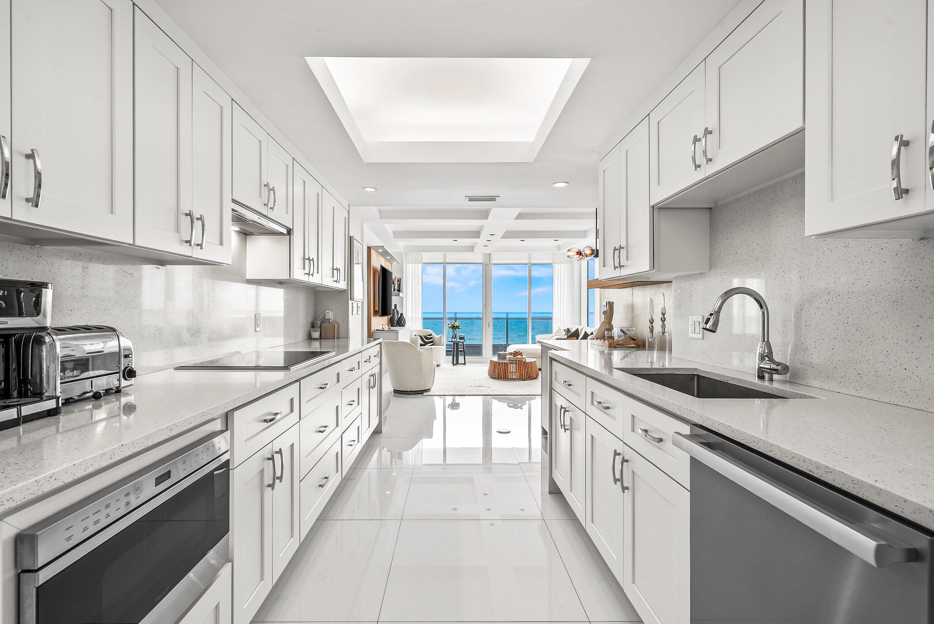 700 S Ocean Boulevard 705