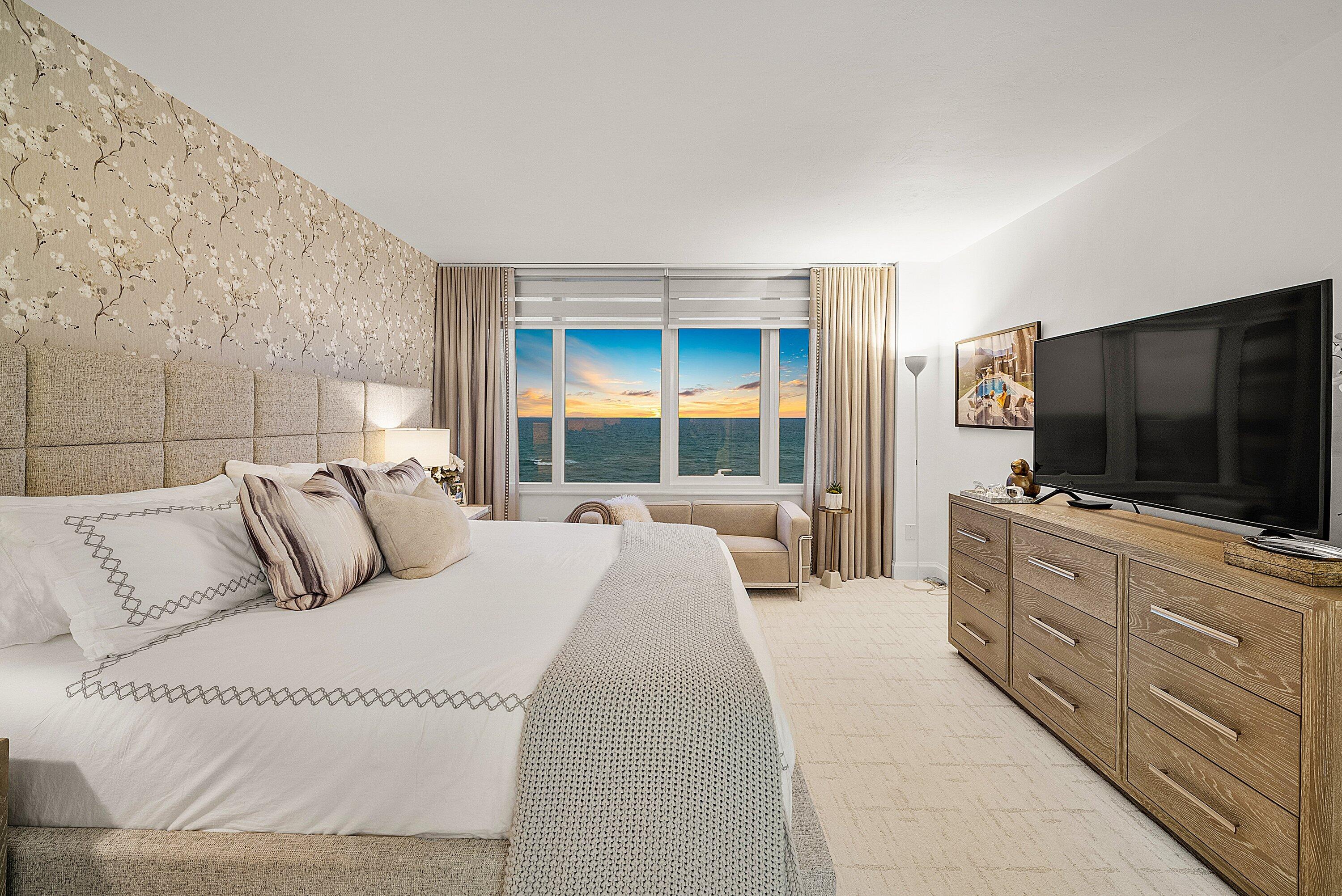 700 S Ocean Boulevard 705