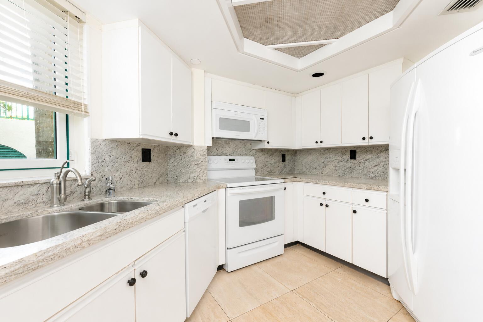 100 SE 5th Avenue 107