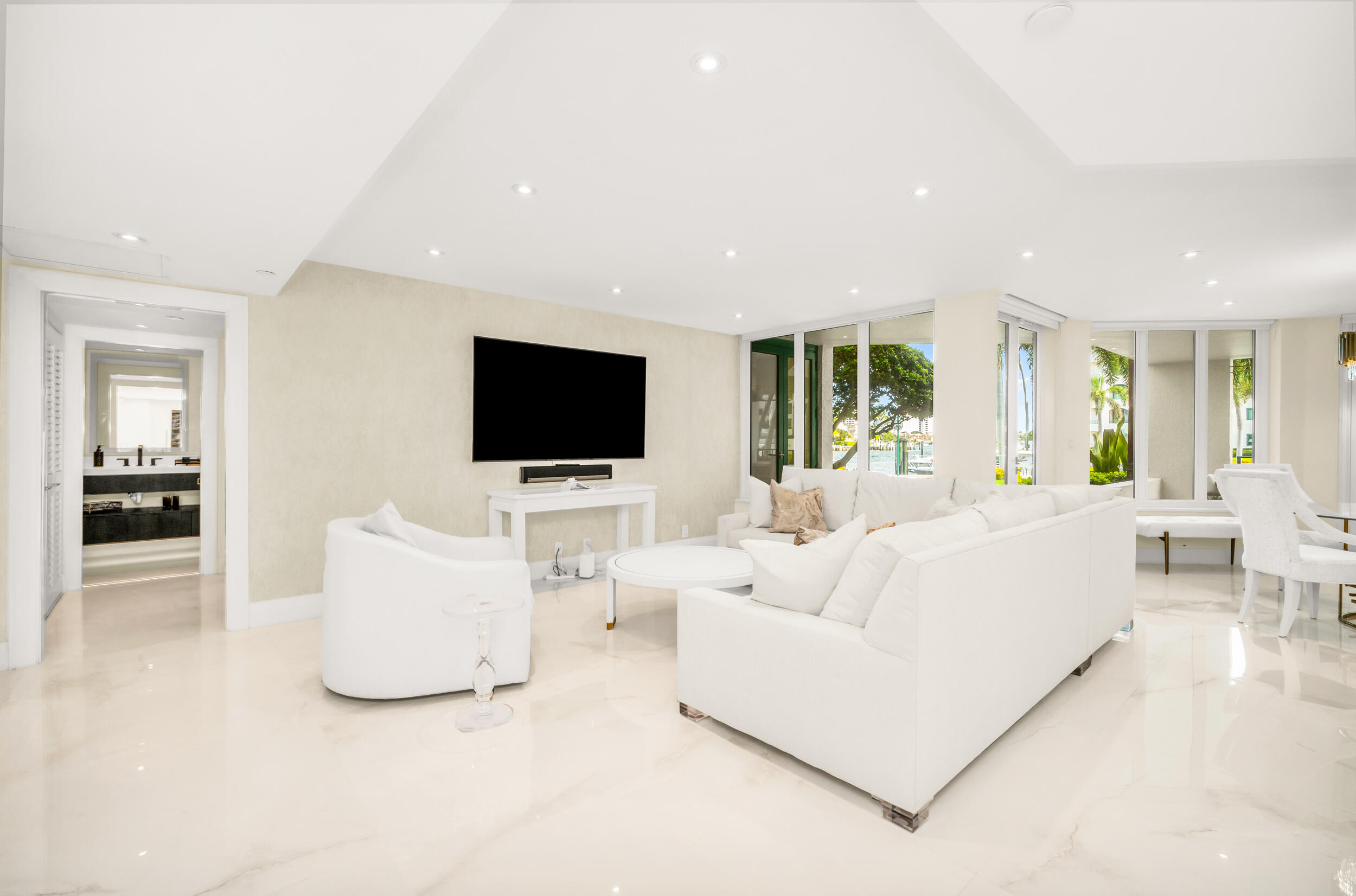 100 SE 5TH Avenue 103