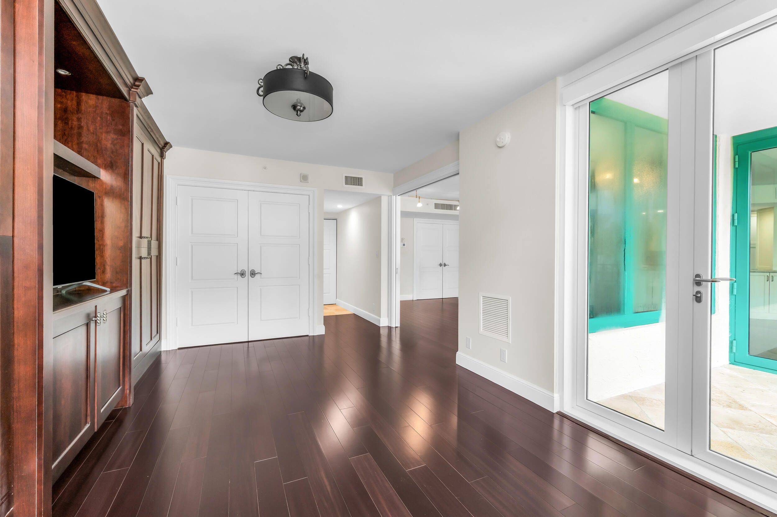 100 SE 5TH Avenue 202