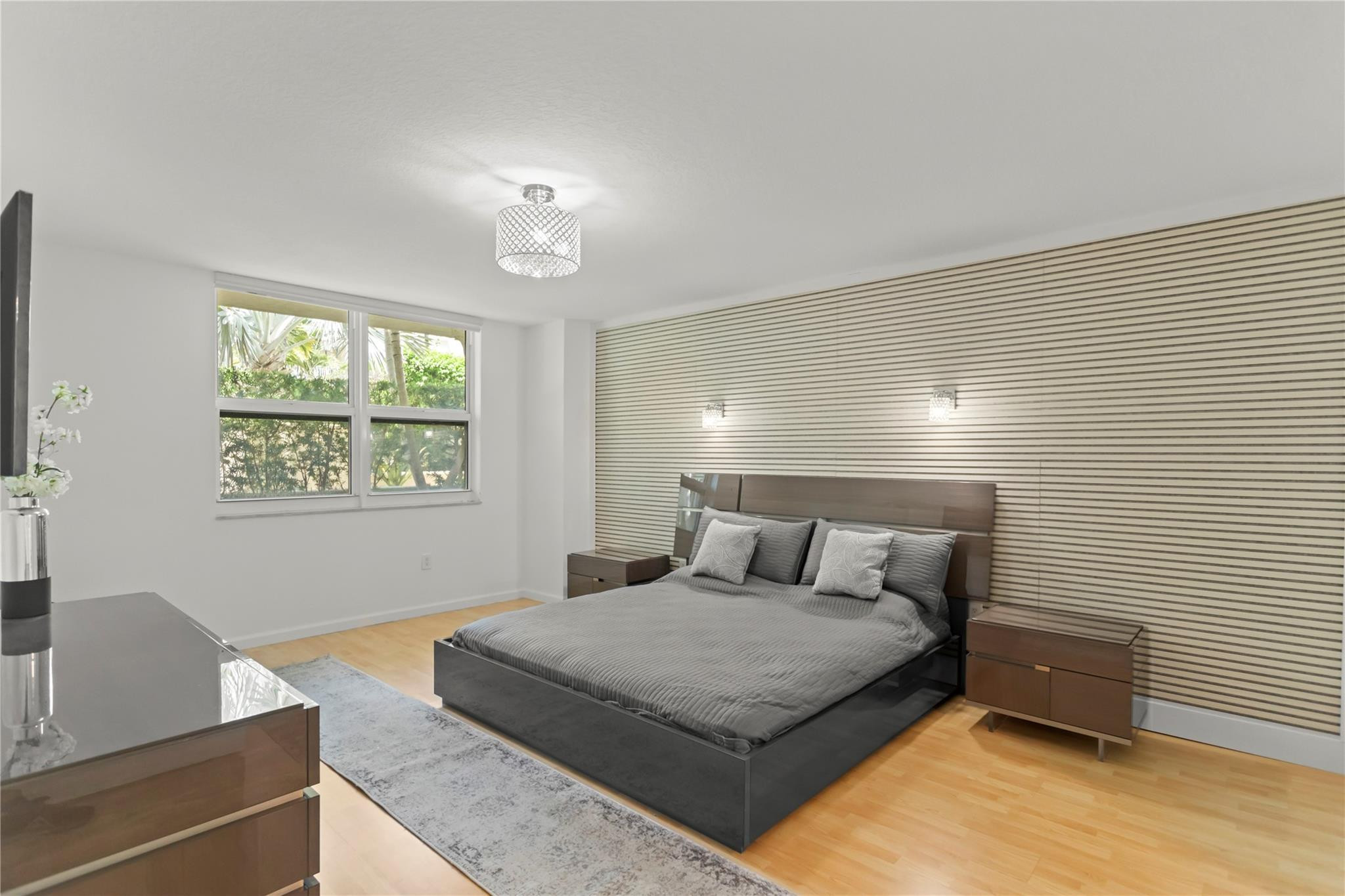 99 SE Mizner Blvd 616