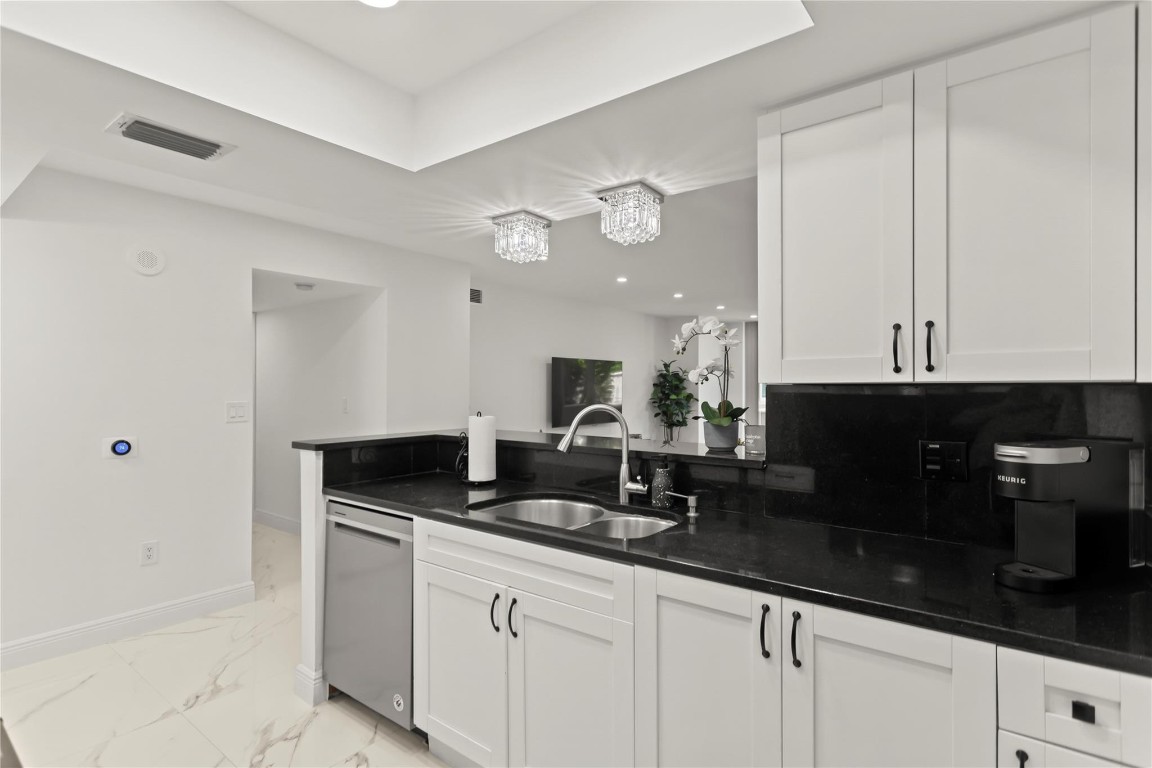 99 SE Mizner Blvd 616