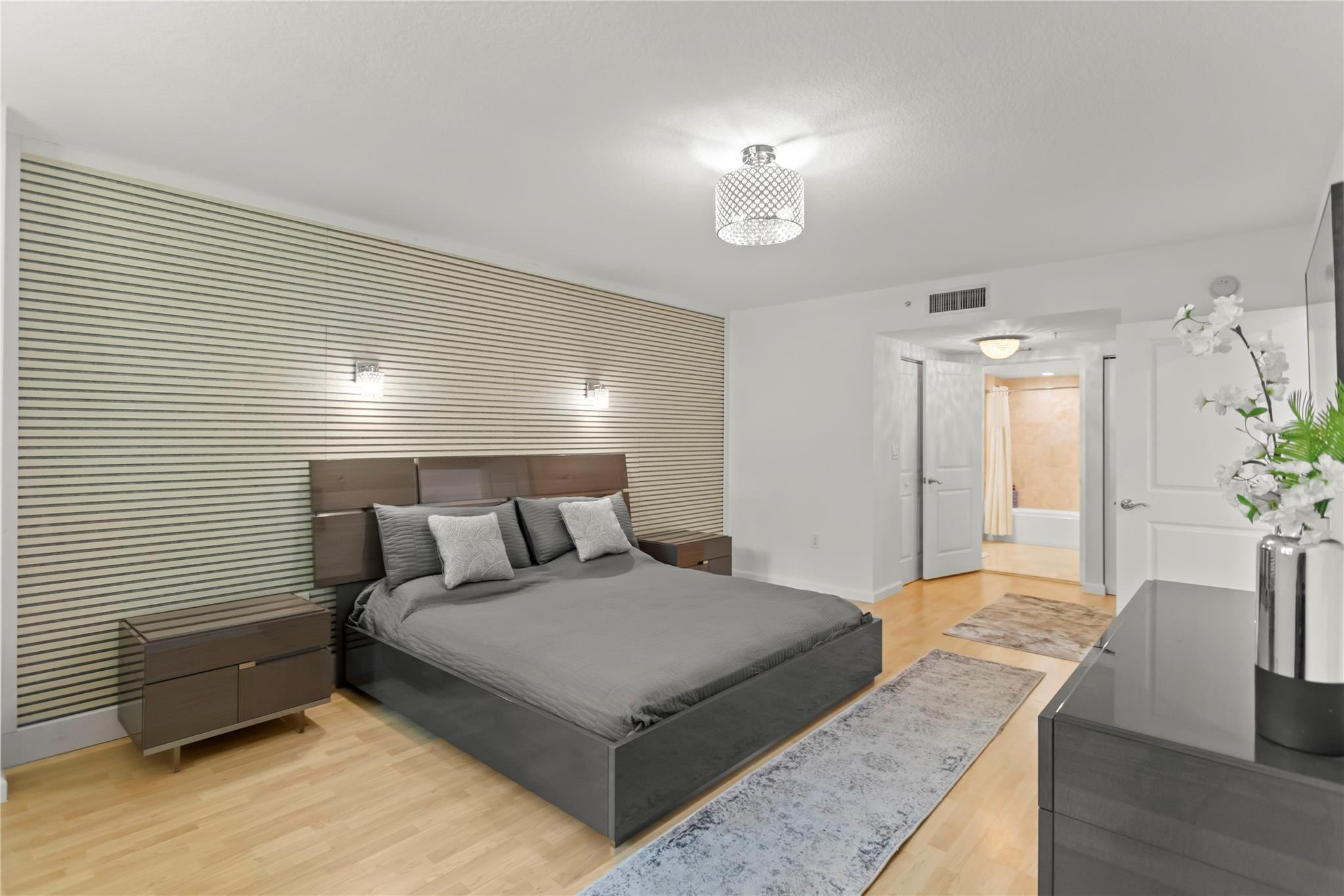 99 SE Mizner Blvd 616