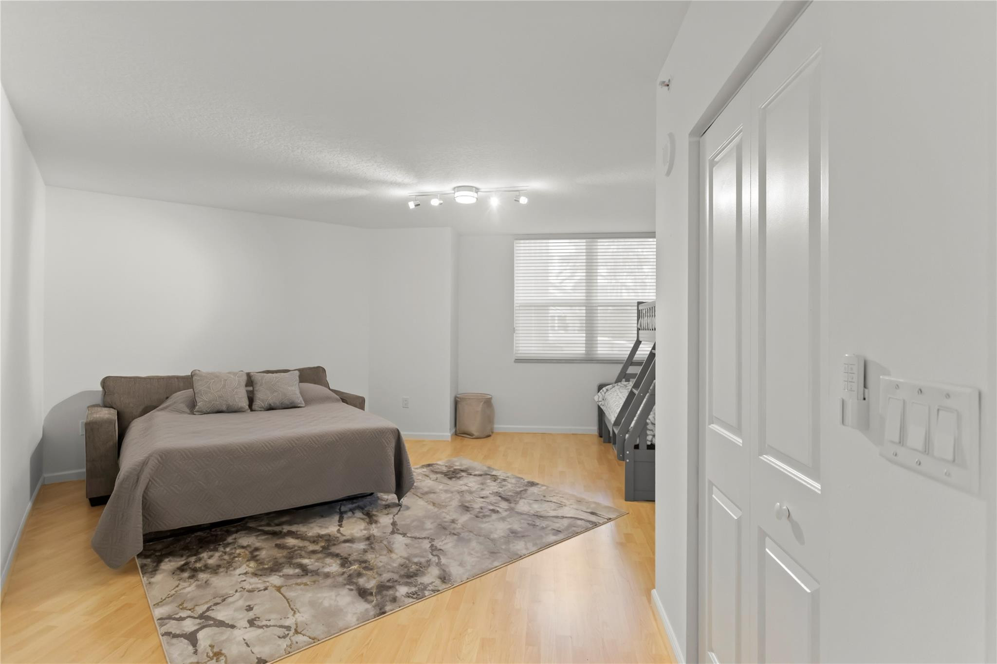 99 SE Mizner Blvd 616