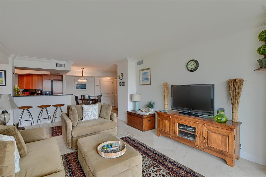 99 SE Mizner Boulevard 729