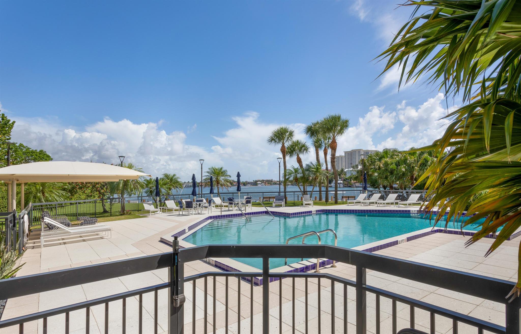 901 E Camino Real 14-C