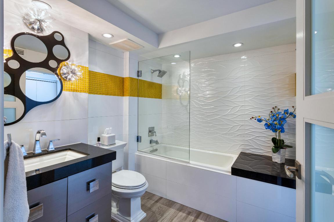 901 E Camino Real 14-C