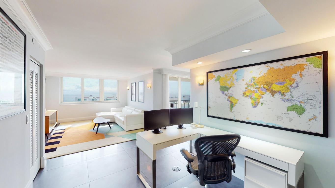 901 E Camino Real 14-C