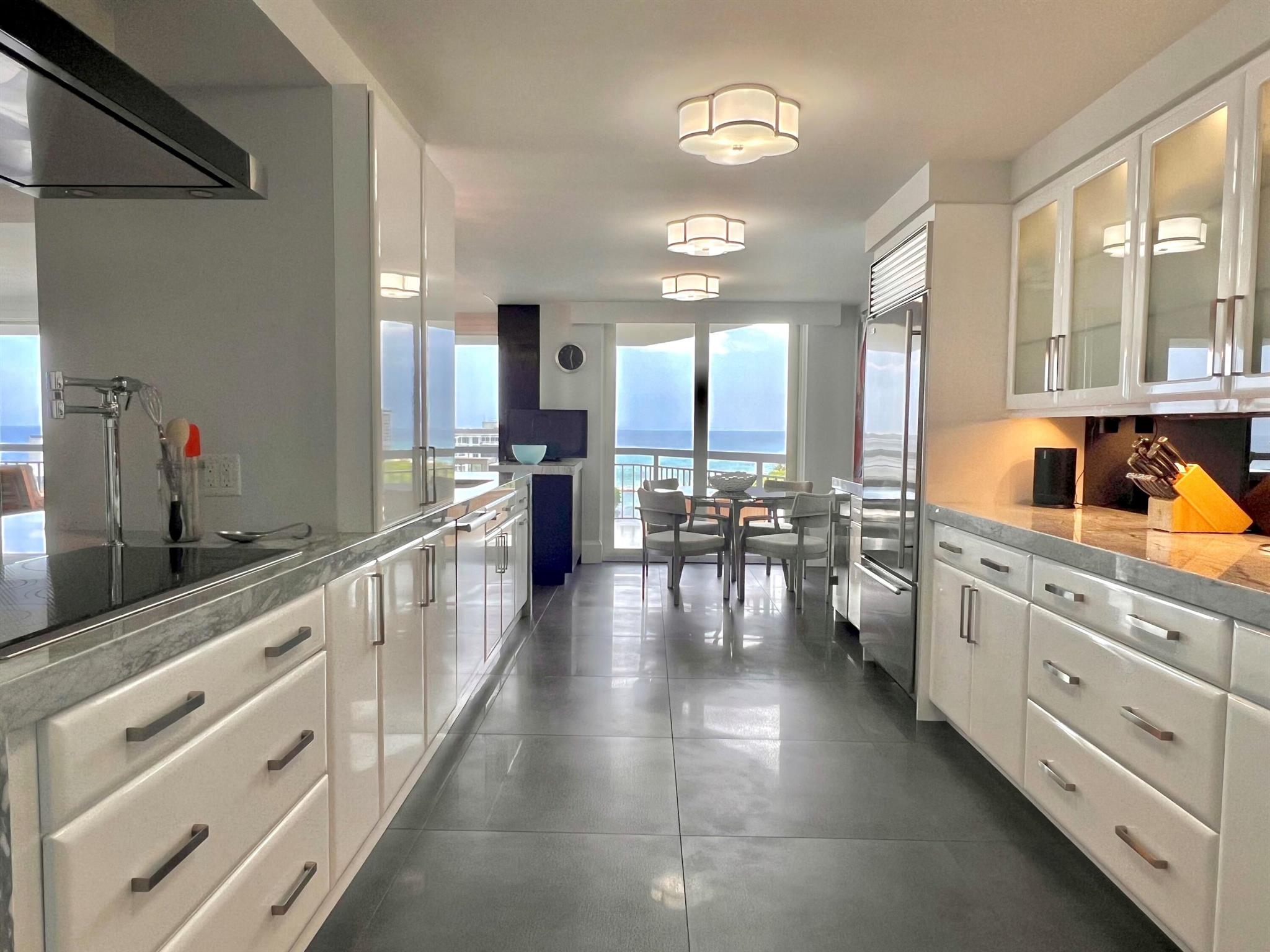 901 E Camino Real 14-C