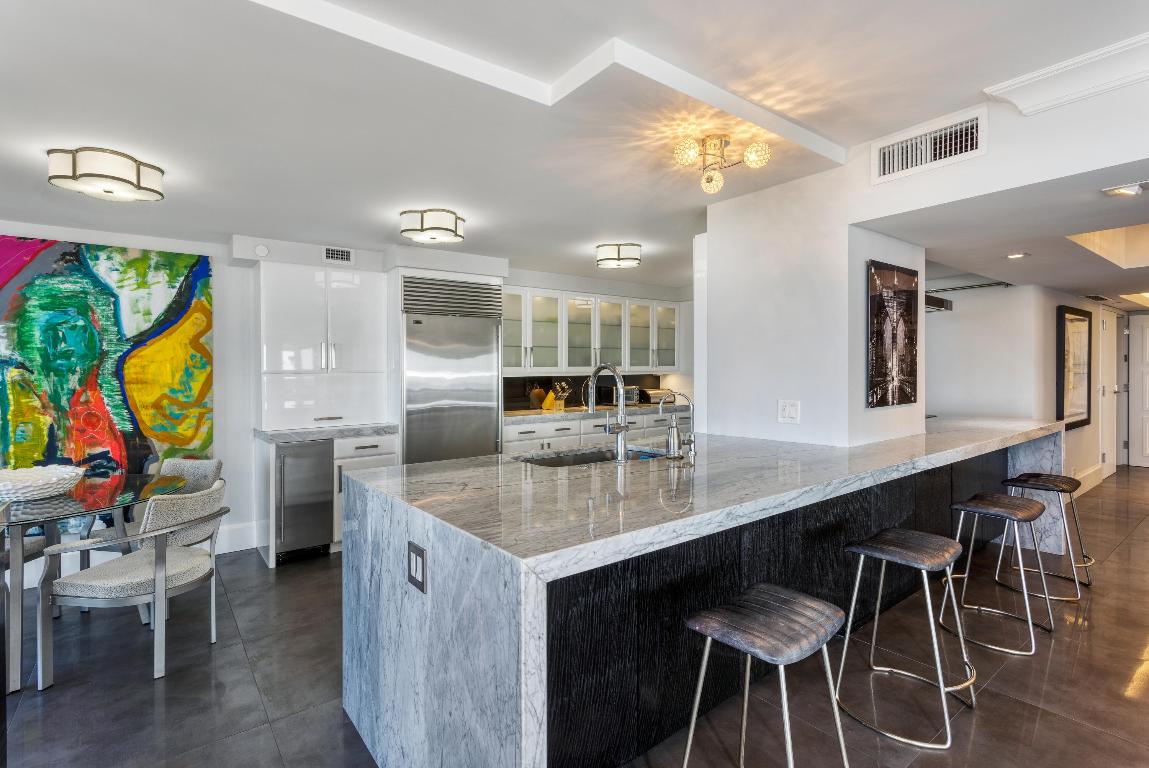 901 E Camino Real 14-C