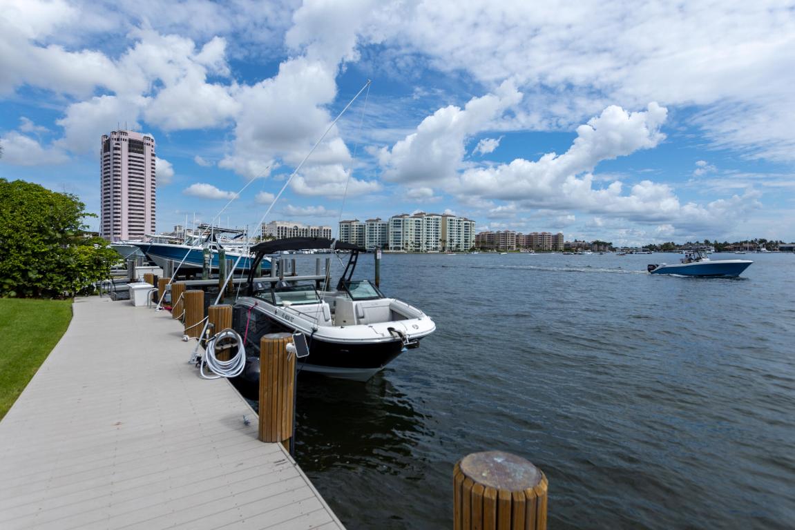 901 E Camino Real 14-C