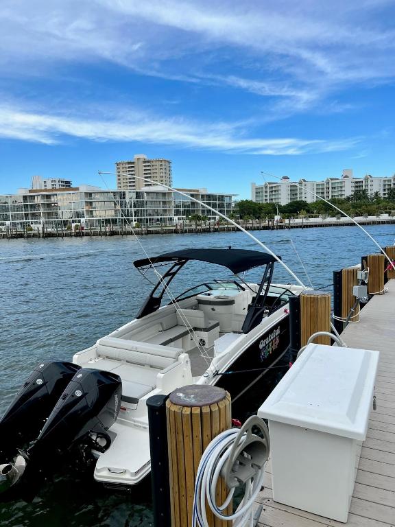 901 E Camino Real 14-C