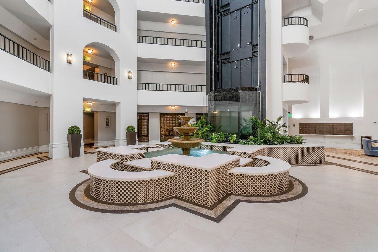 100 SE 5th Avenue 305