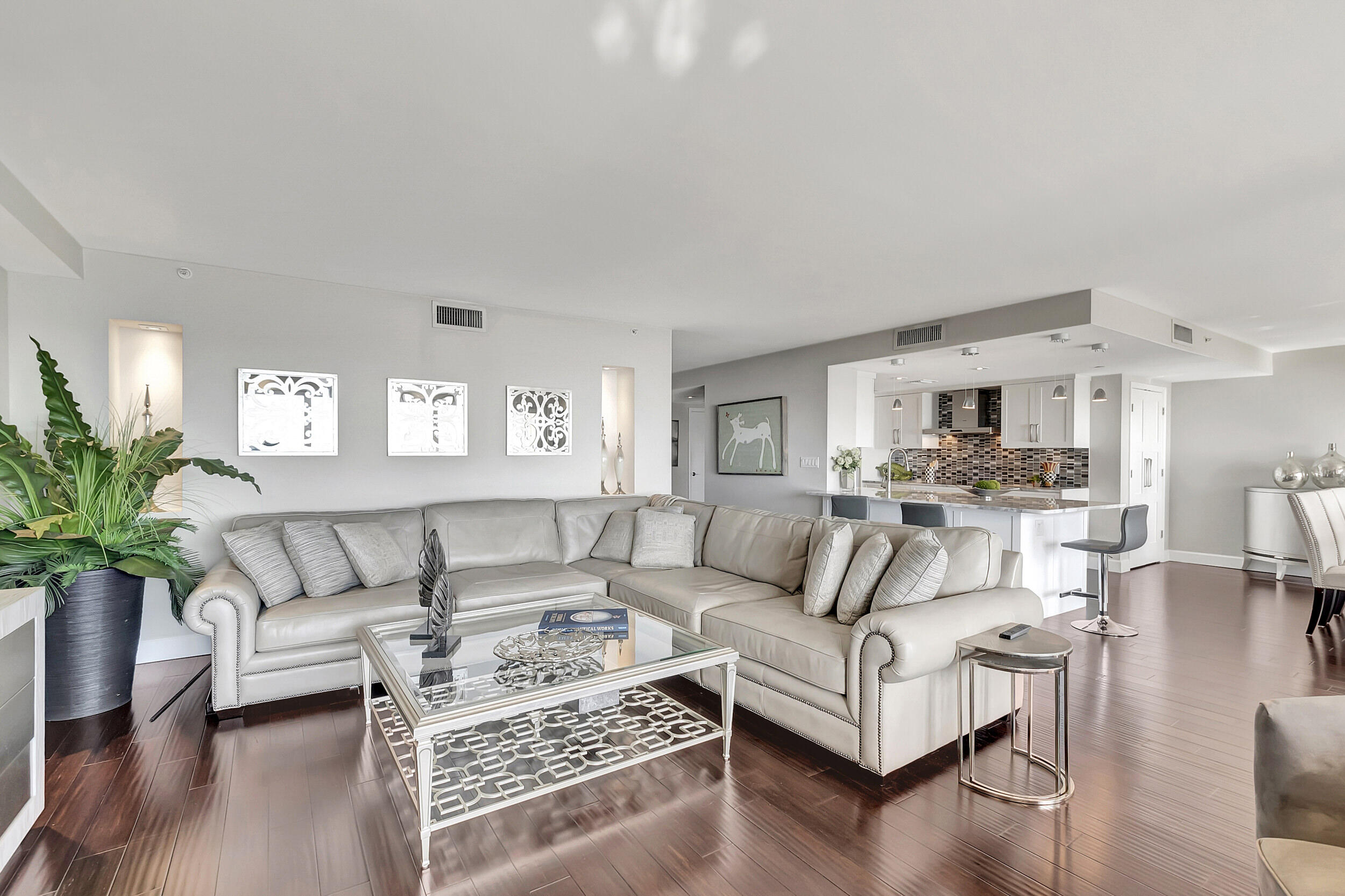 4301 N Ocean Blvd Boulevard 1006