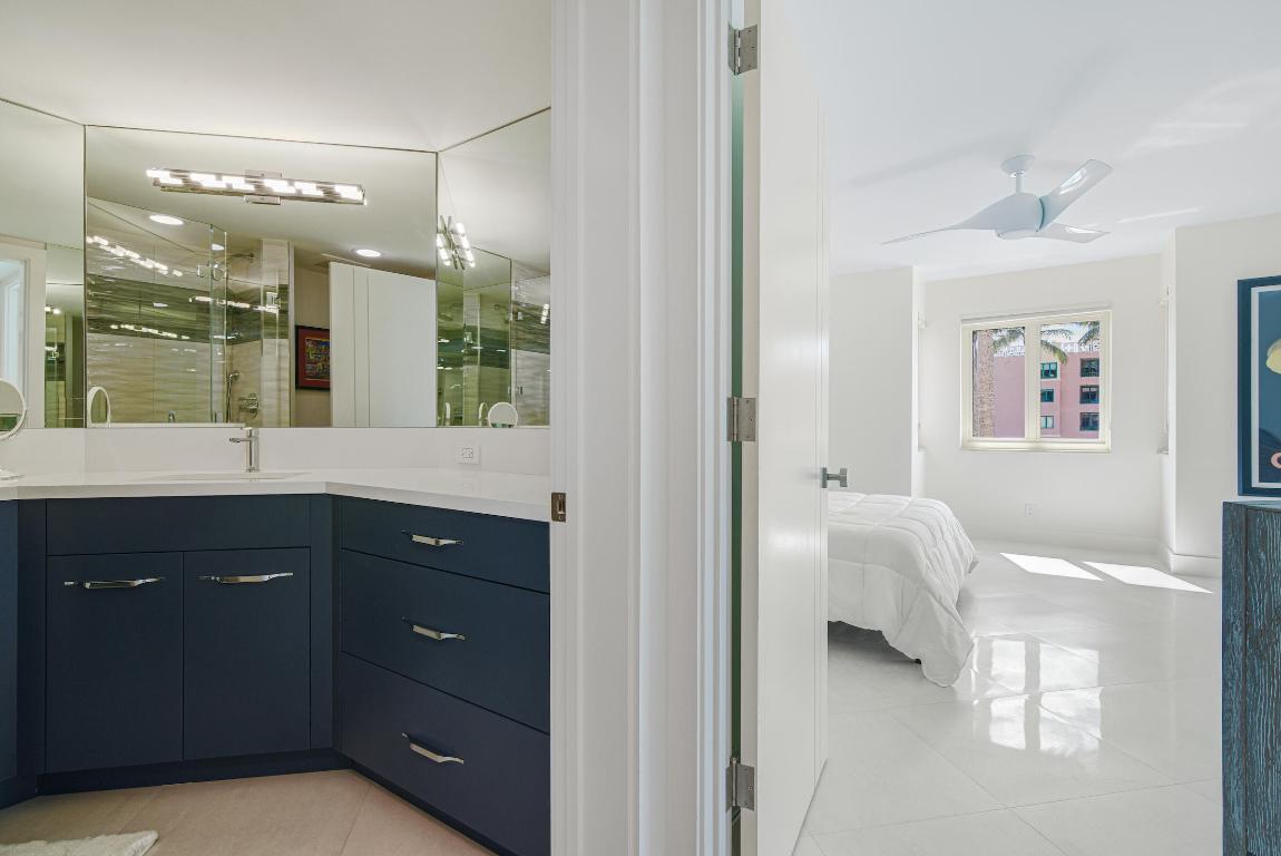 100 SE 5th Avenue 305