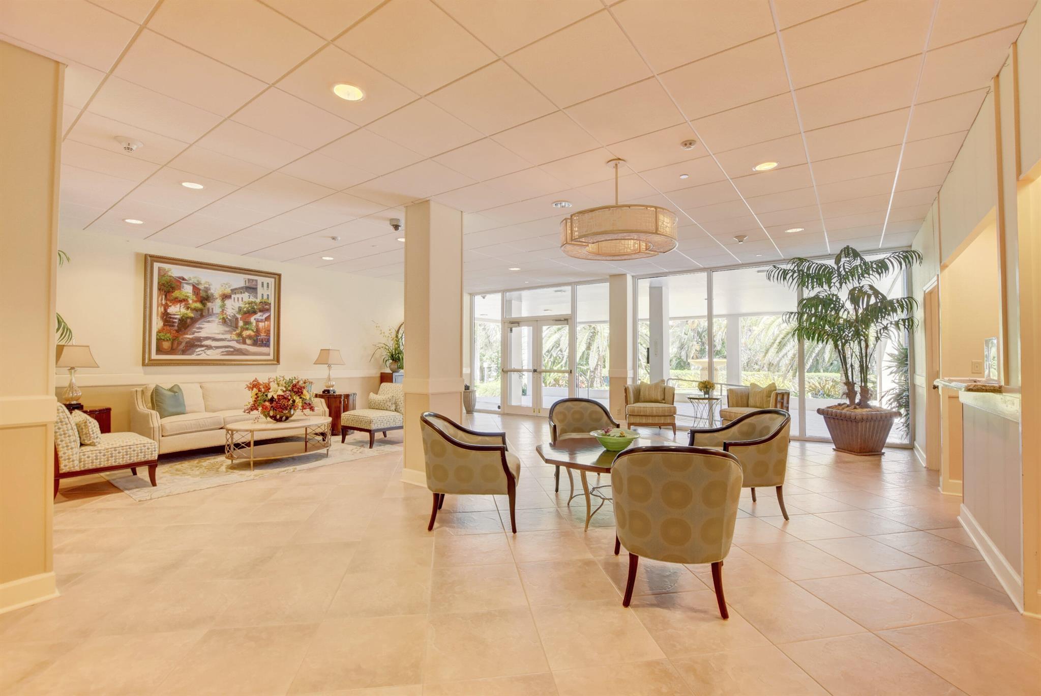 1000 Lowry Street Ph-C