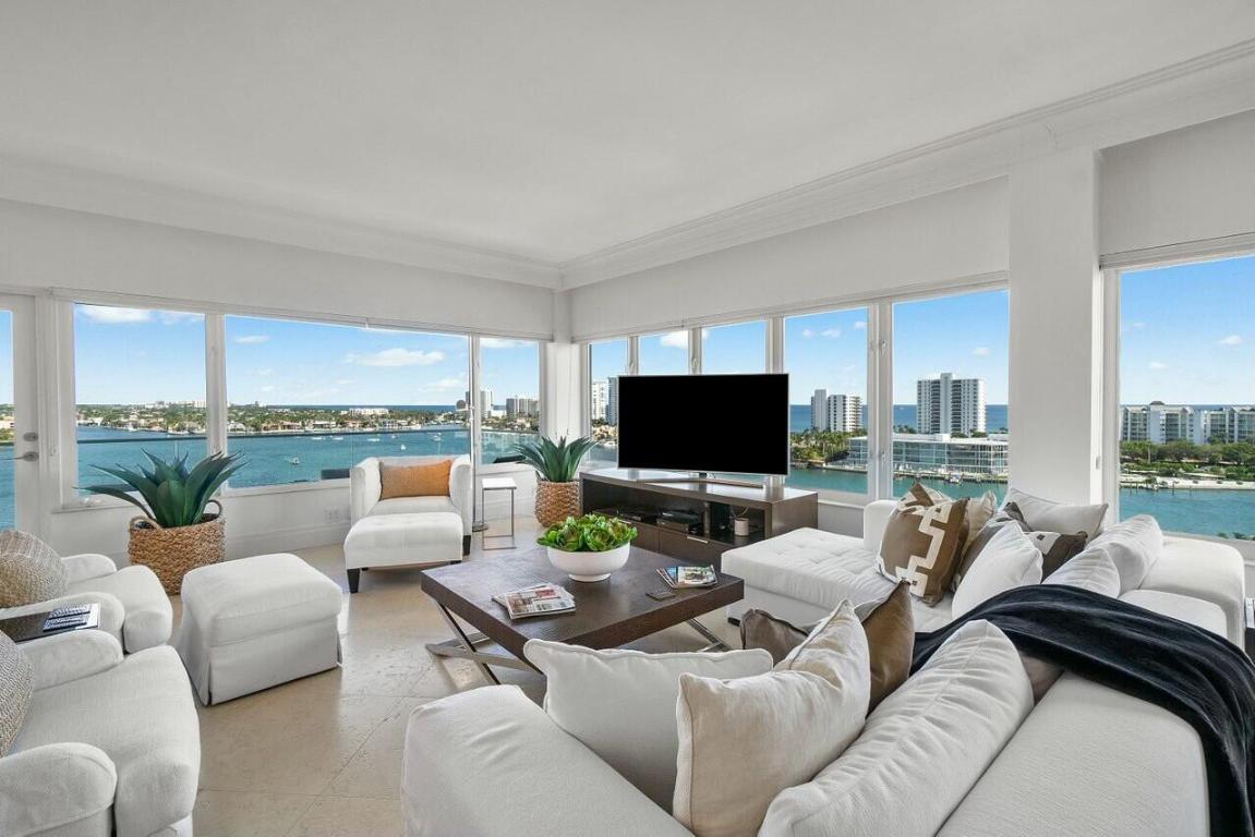 701 E Camino Real 12a