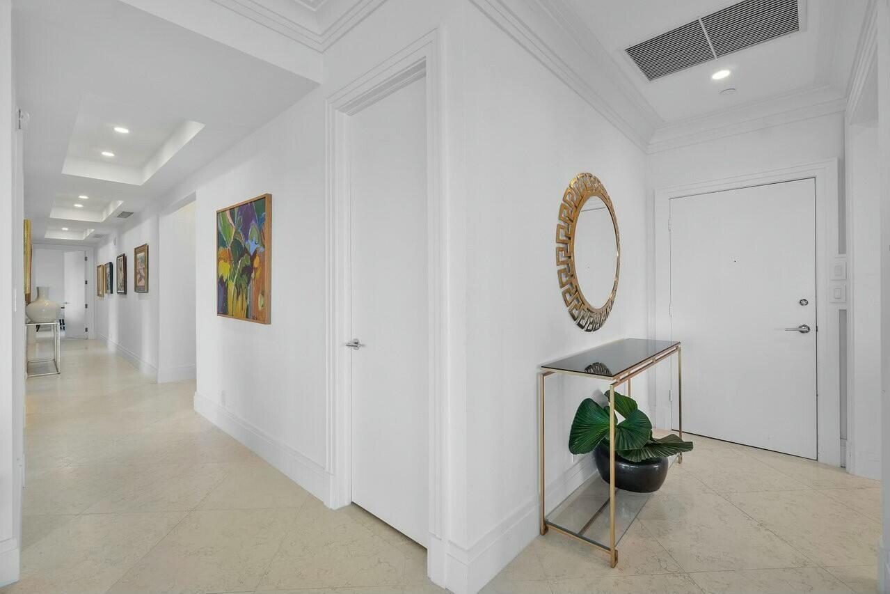 701 E Camino Real 12a