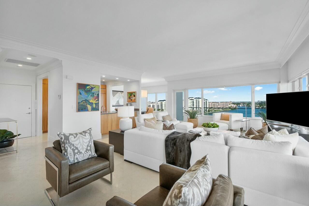 701 E Camino Real 12a