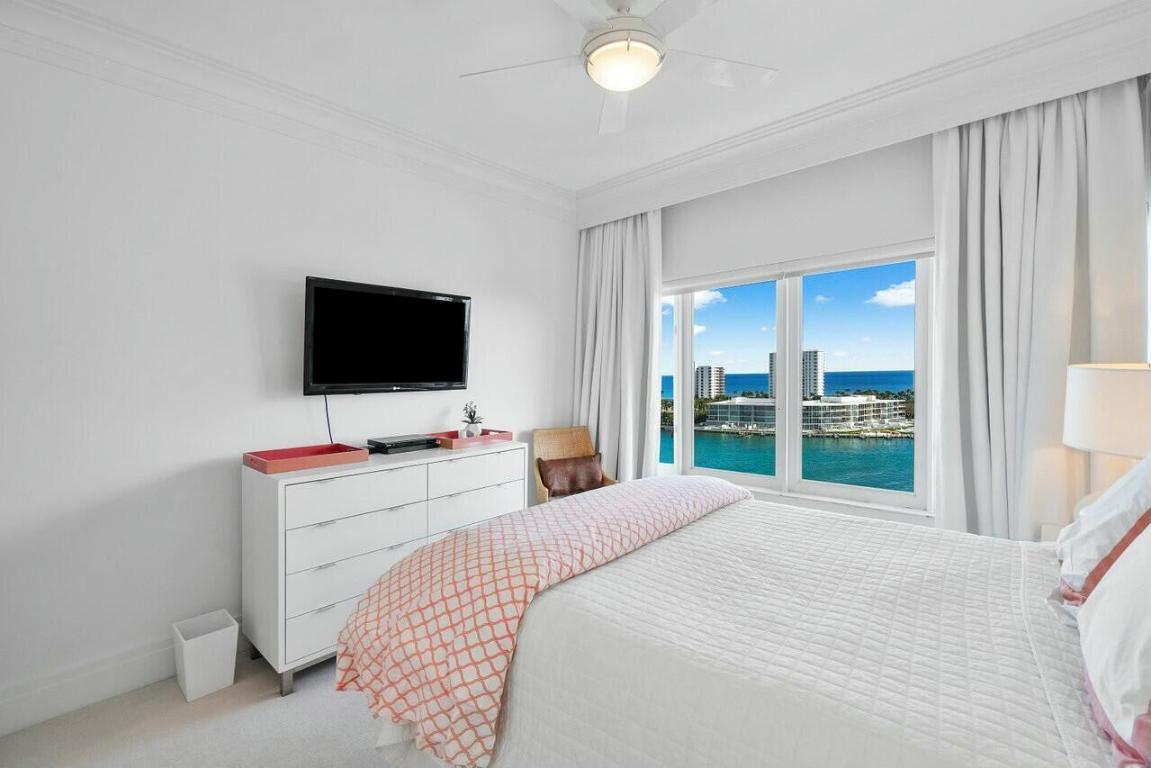 701 E Camino Real 12a