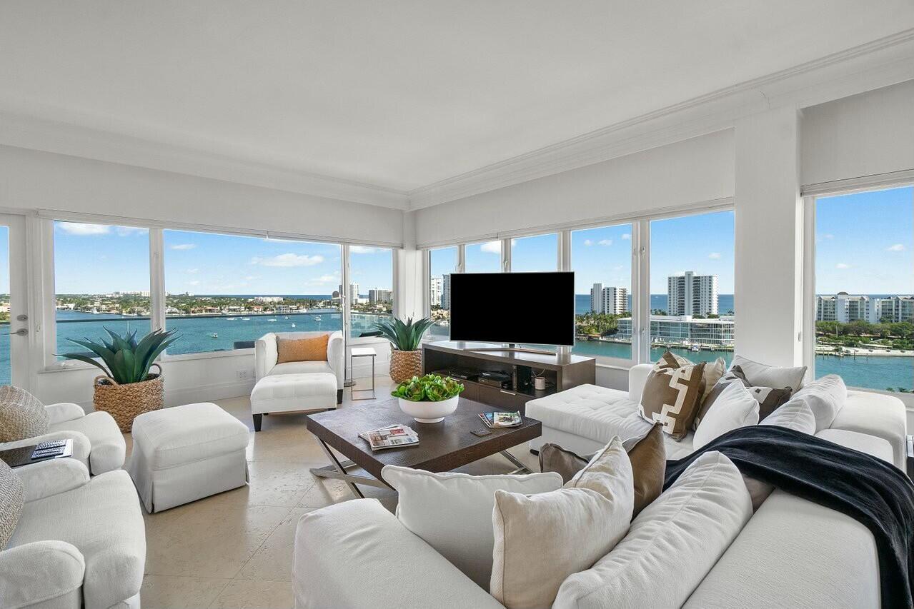 701 E Camino Real 12a