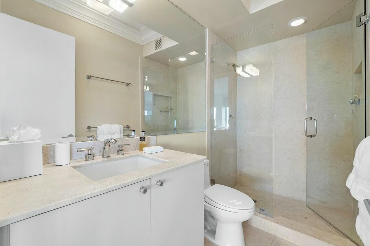 701 E Camino Real 12a