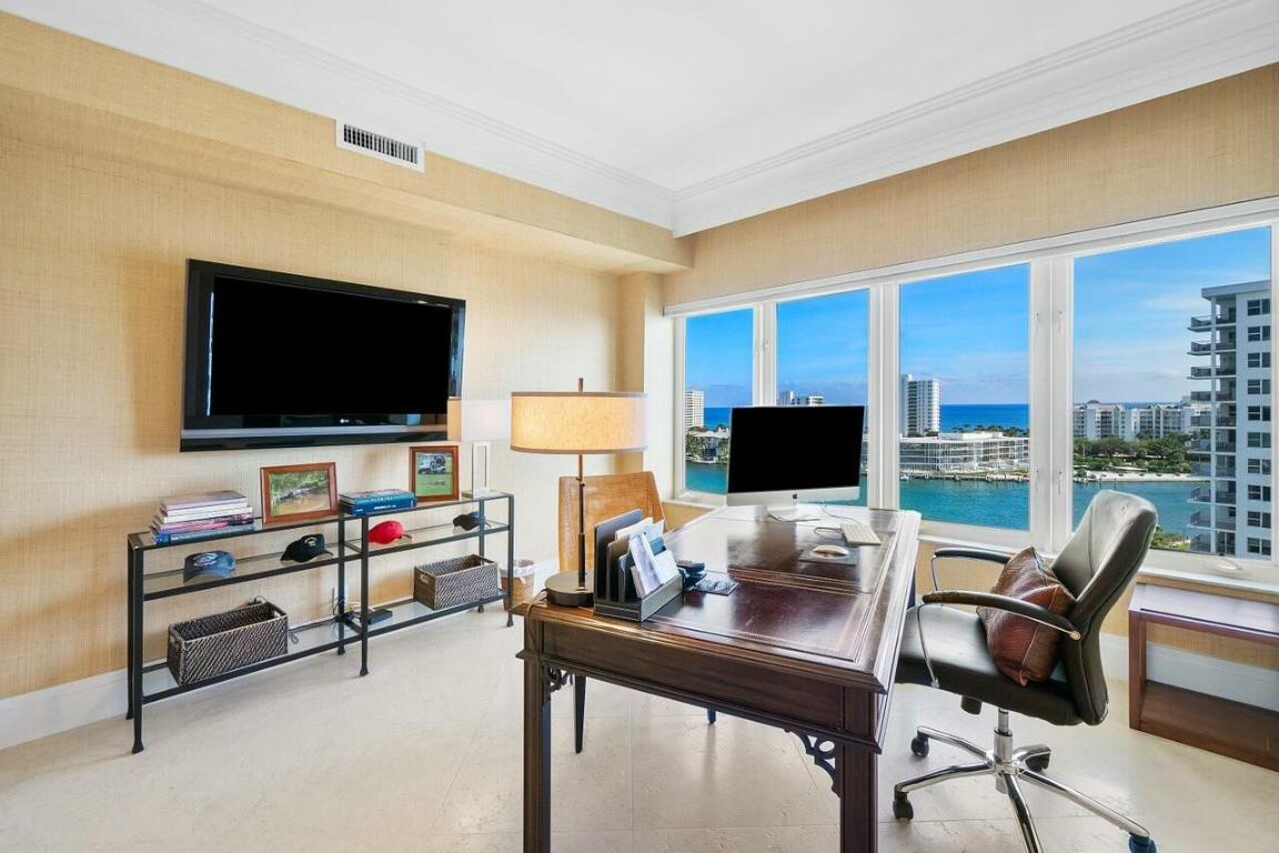 701 E Camino Real 12a