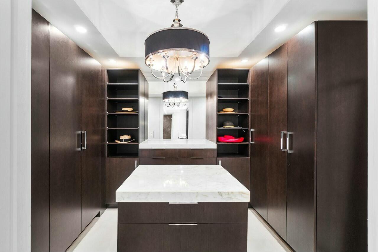 701 E Camino Real 12a