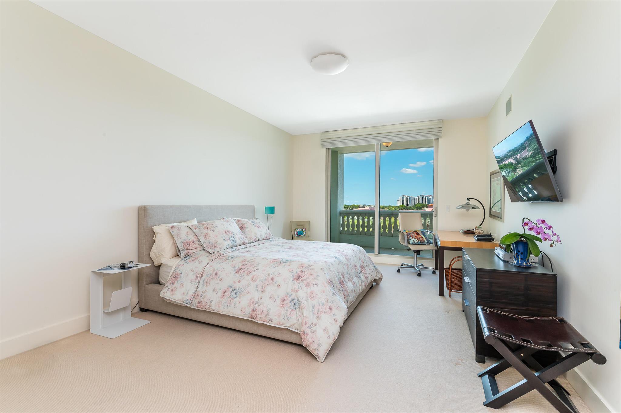 400 SE 5th Avenue 605