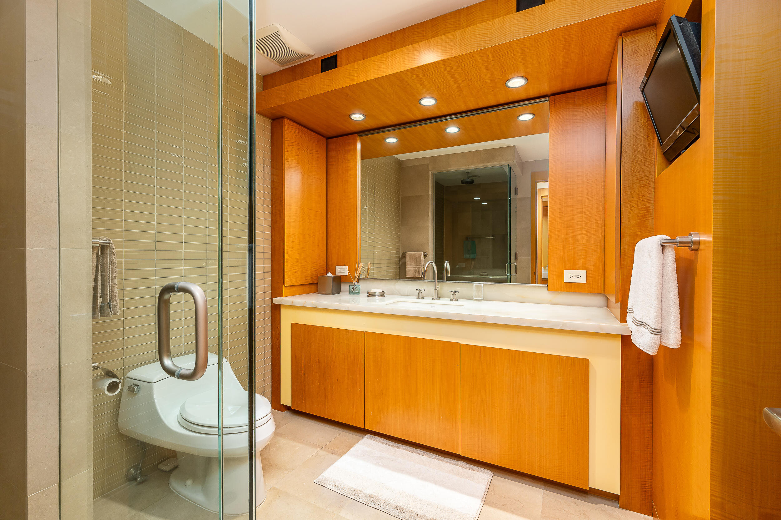 400 SE 5th Avenue 605