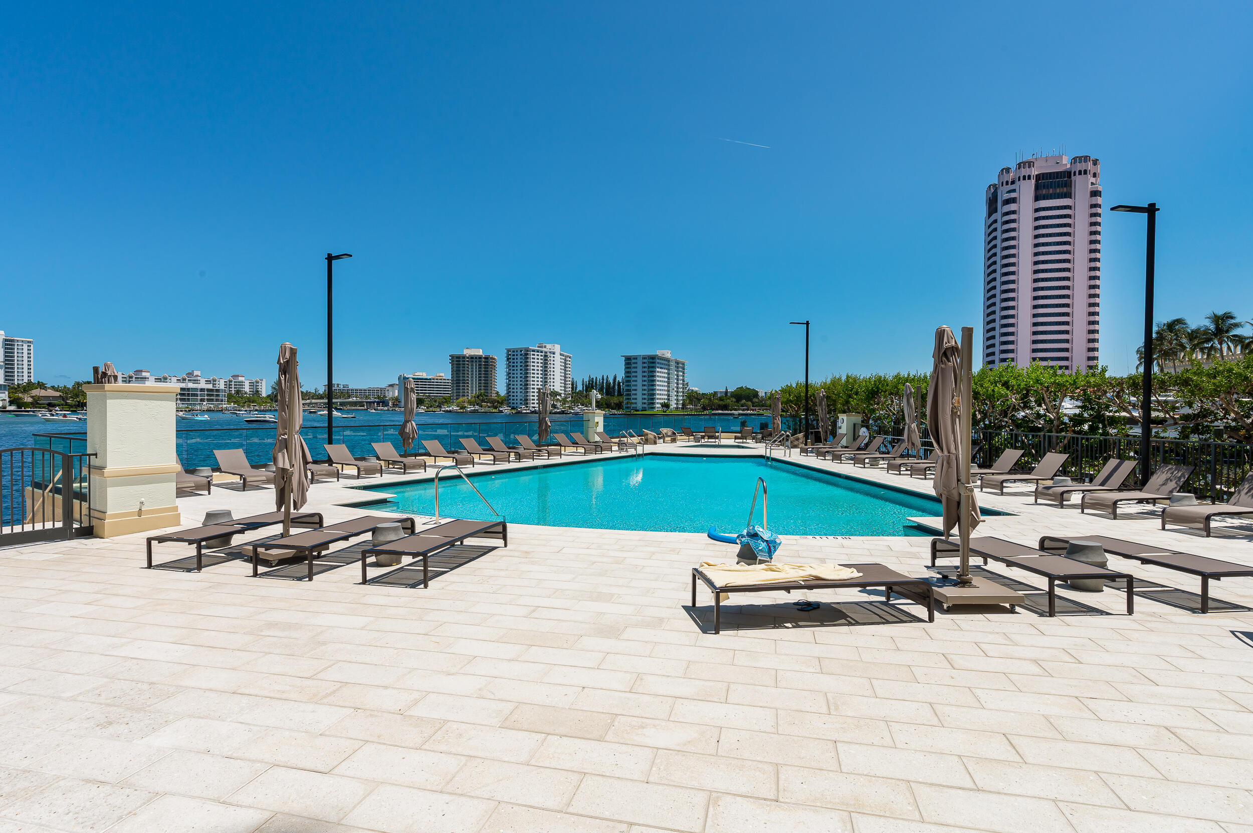 400 SE 5th Avenue 605