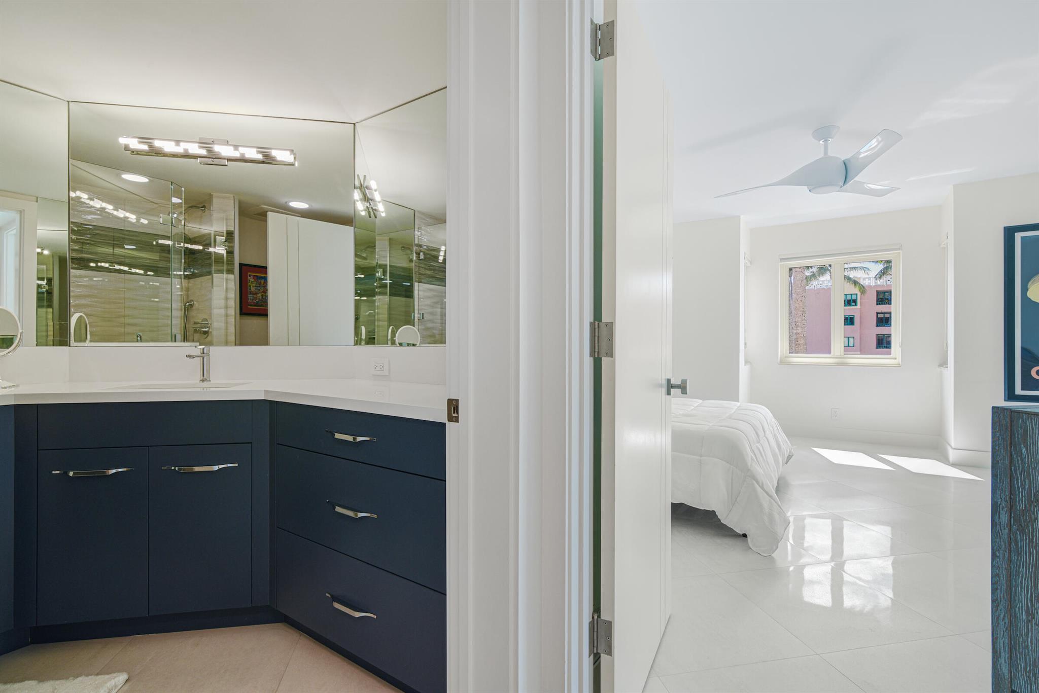 100 SE 5th 305 Avenue 305