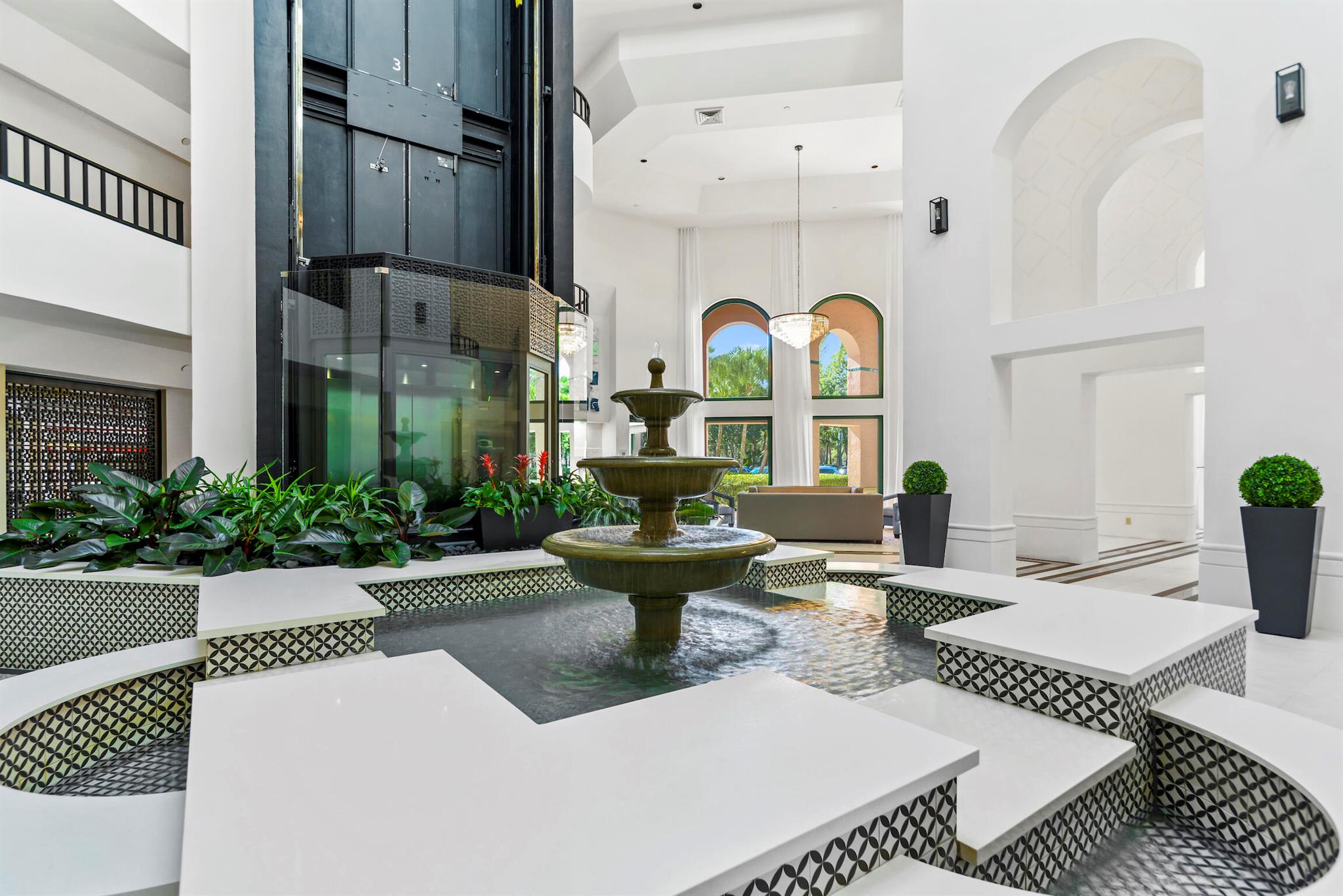 100 SE 5th 305 Avenue 305