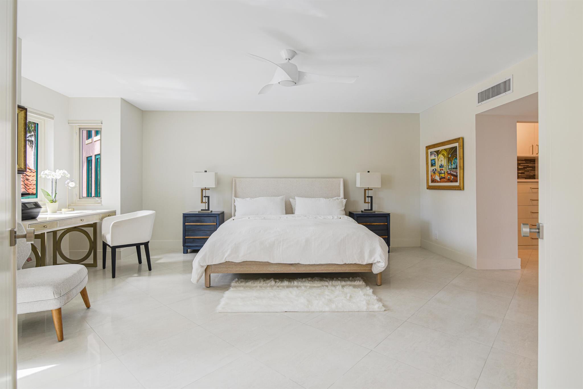 100 SE 5th 305 Avenue 305