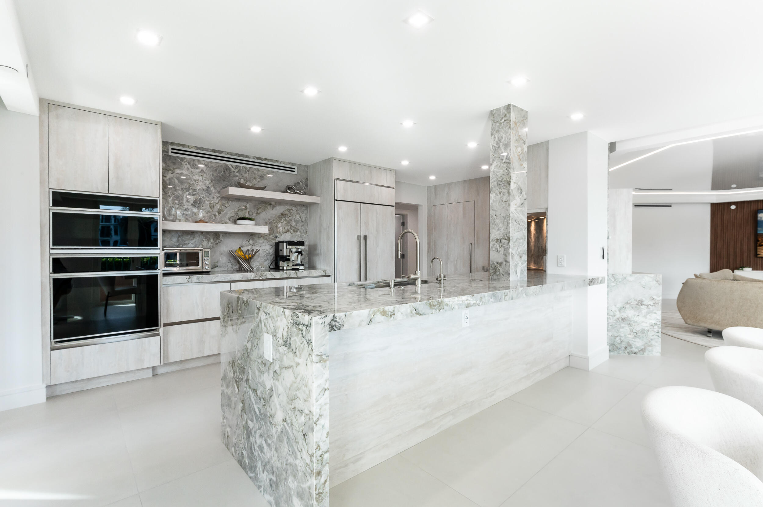 100 SE 5th Avenue 101