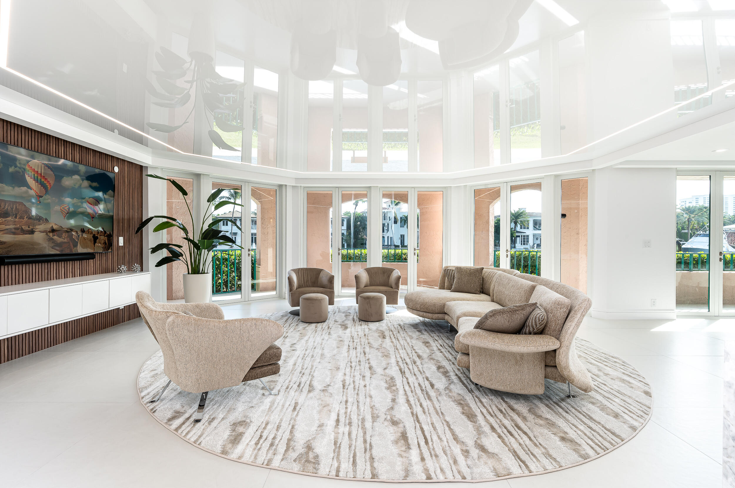 100 SE 5th Avenue 101