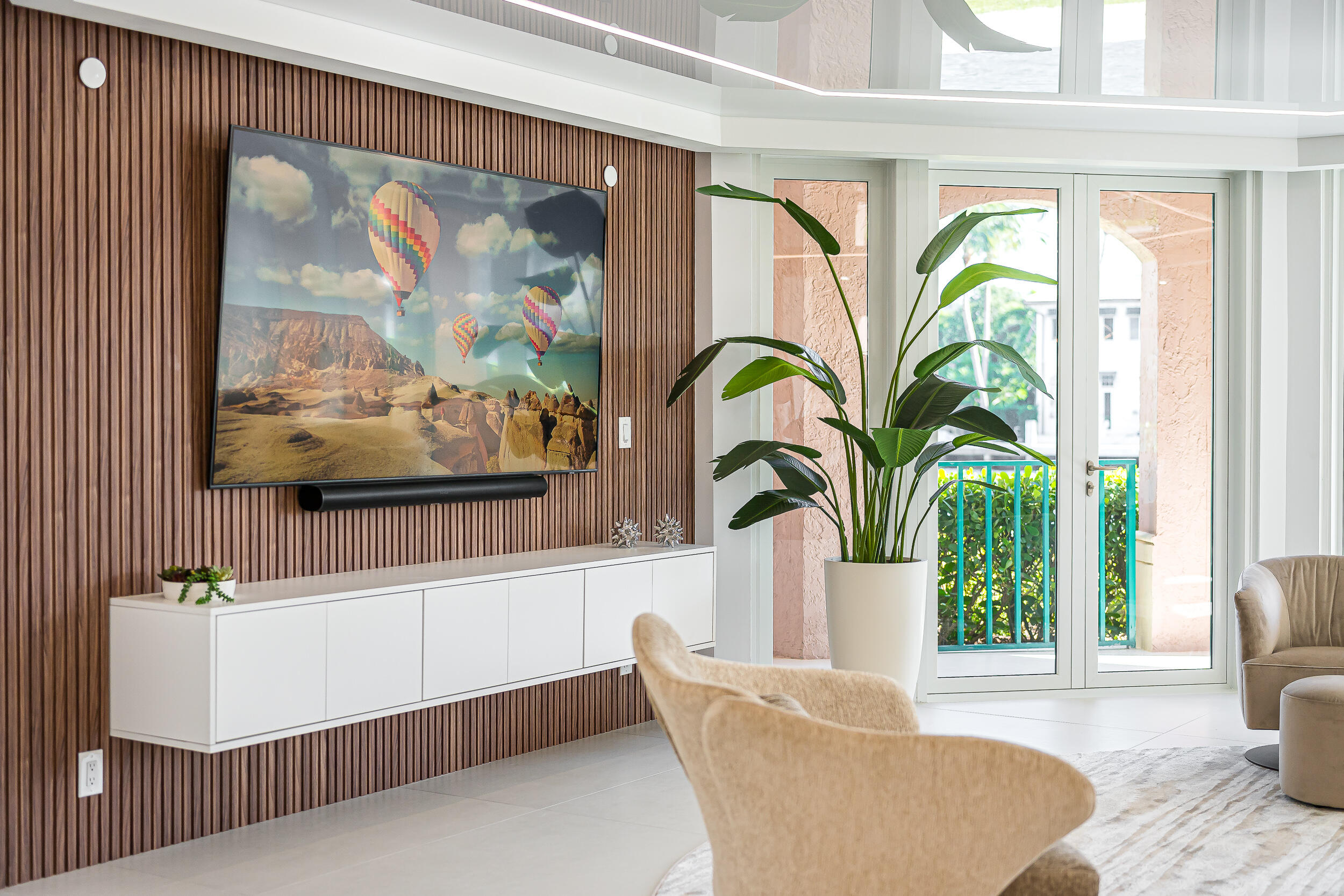 100 SE 5th Avenue 101