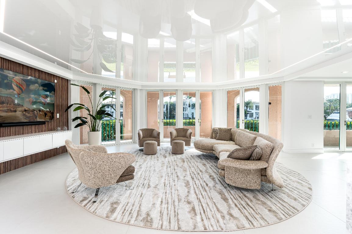 100 SE 5th Avenue 101