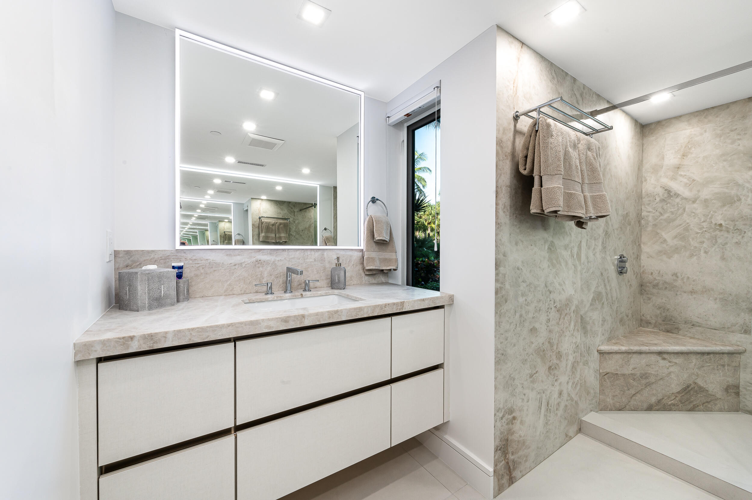 100 SE 5th Avenue 101