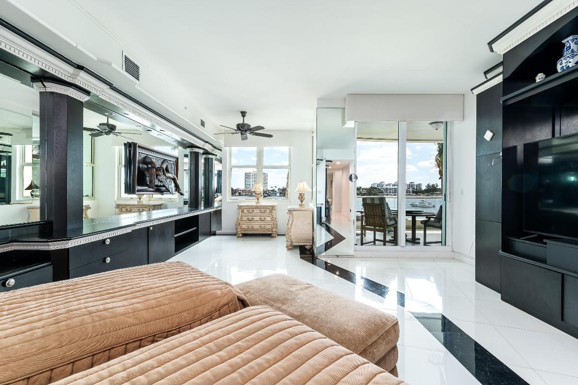 550 SE 5th Avenue 203s