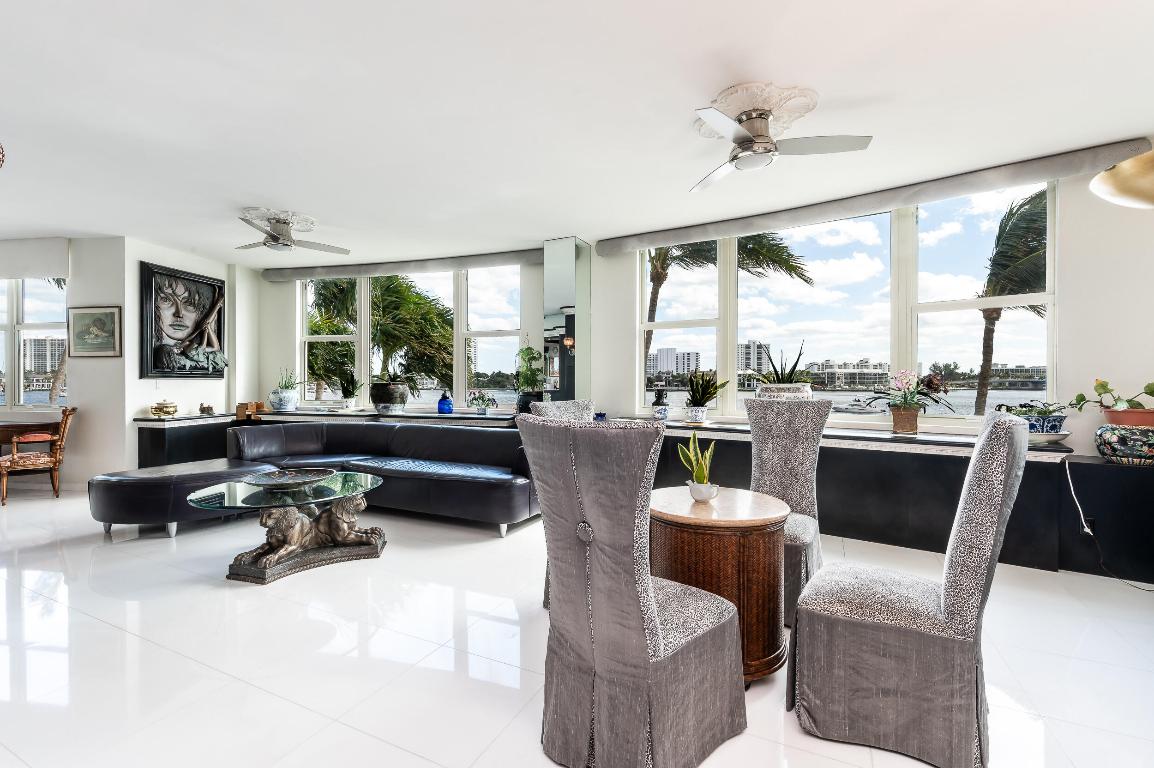 550 SE 5th Avenue 203s