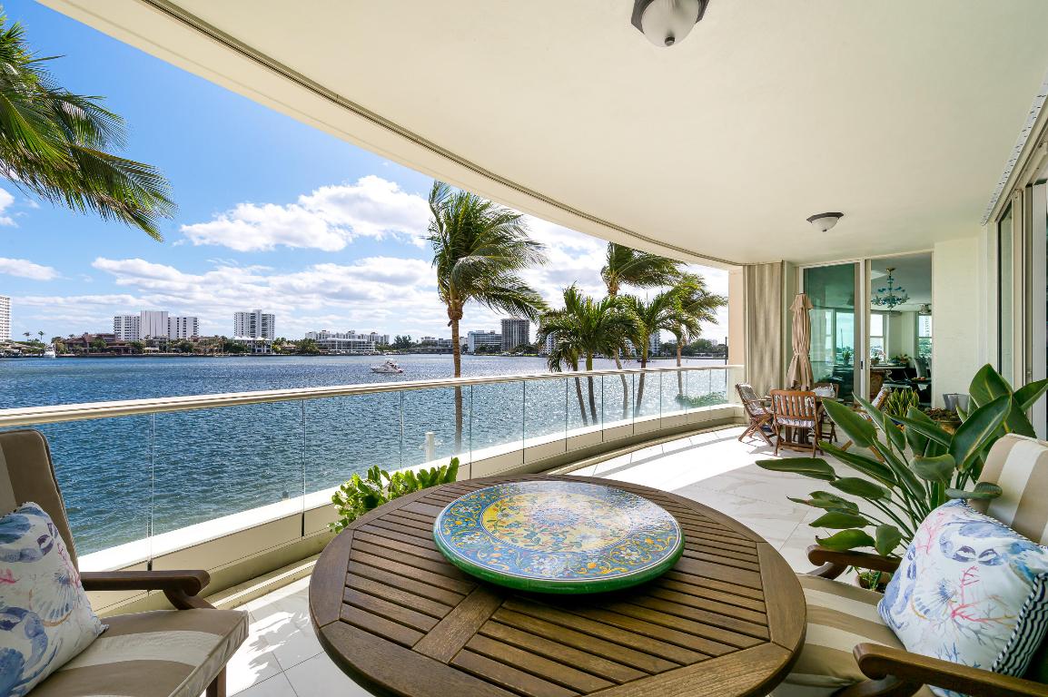 550 SE 5th Avenue 203s