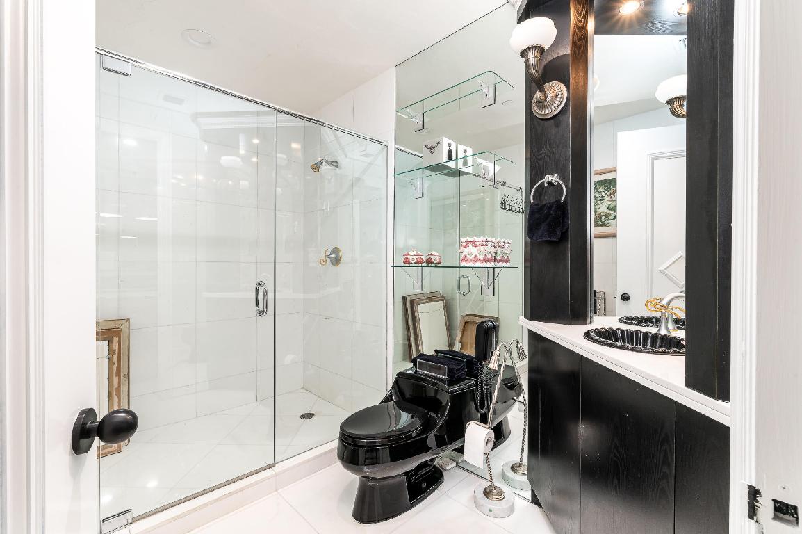 550 SE 5th Avenue 203s