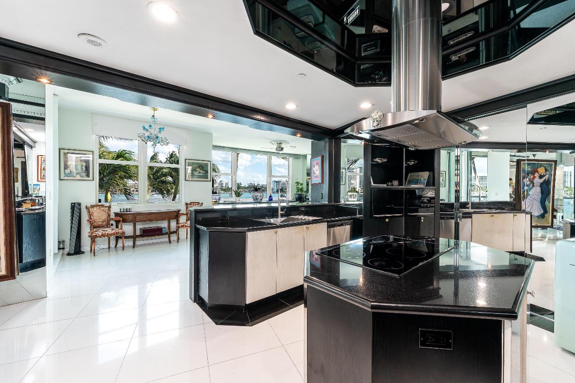 550 SE 5th Avenue 203s