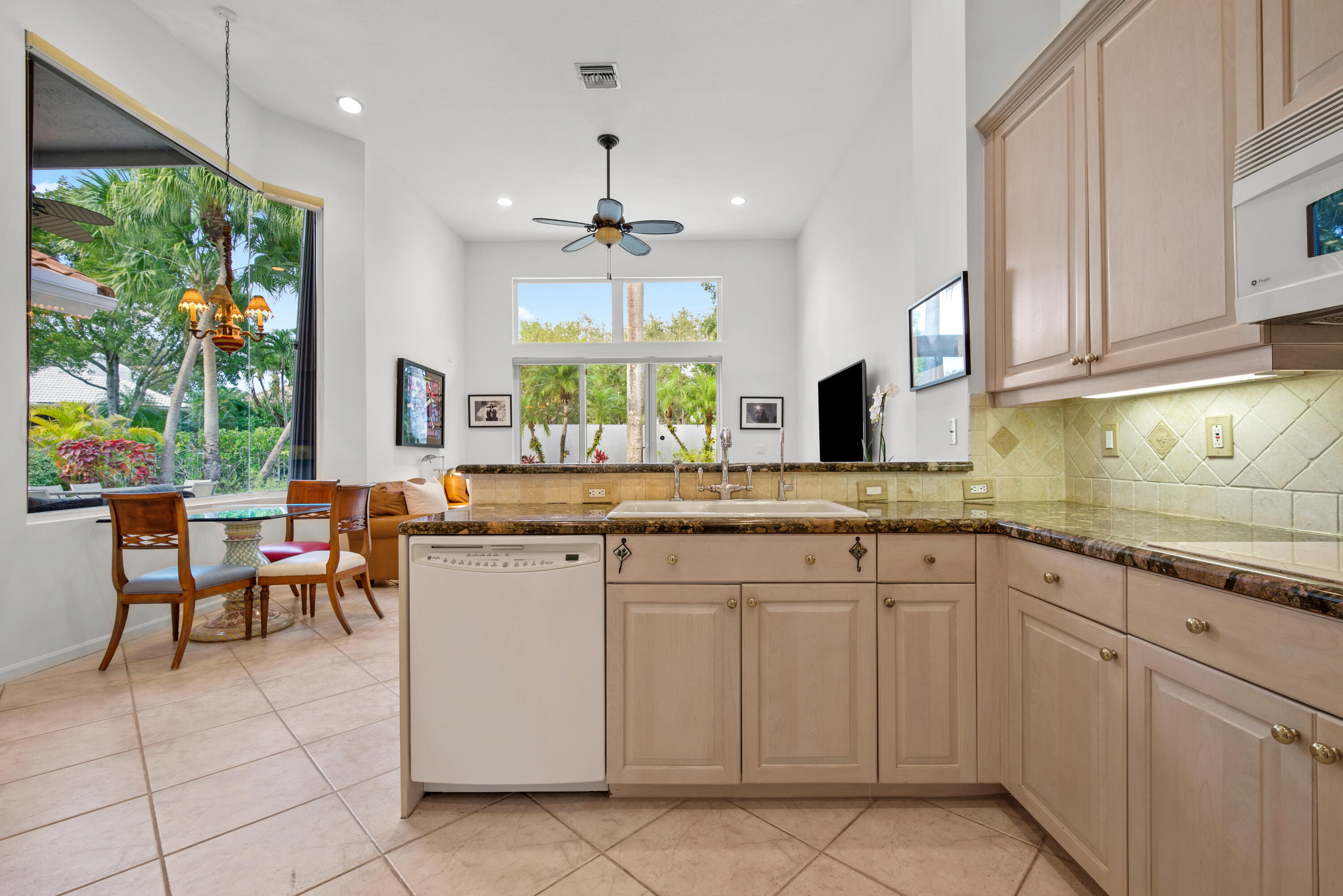 4190 NW 55th Place